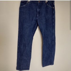 40X32 Wrangler Jeans